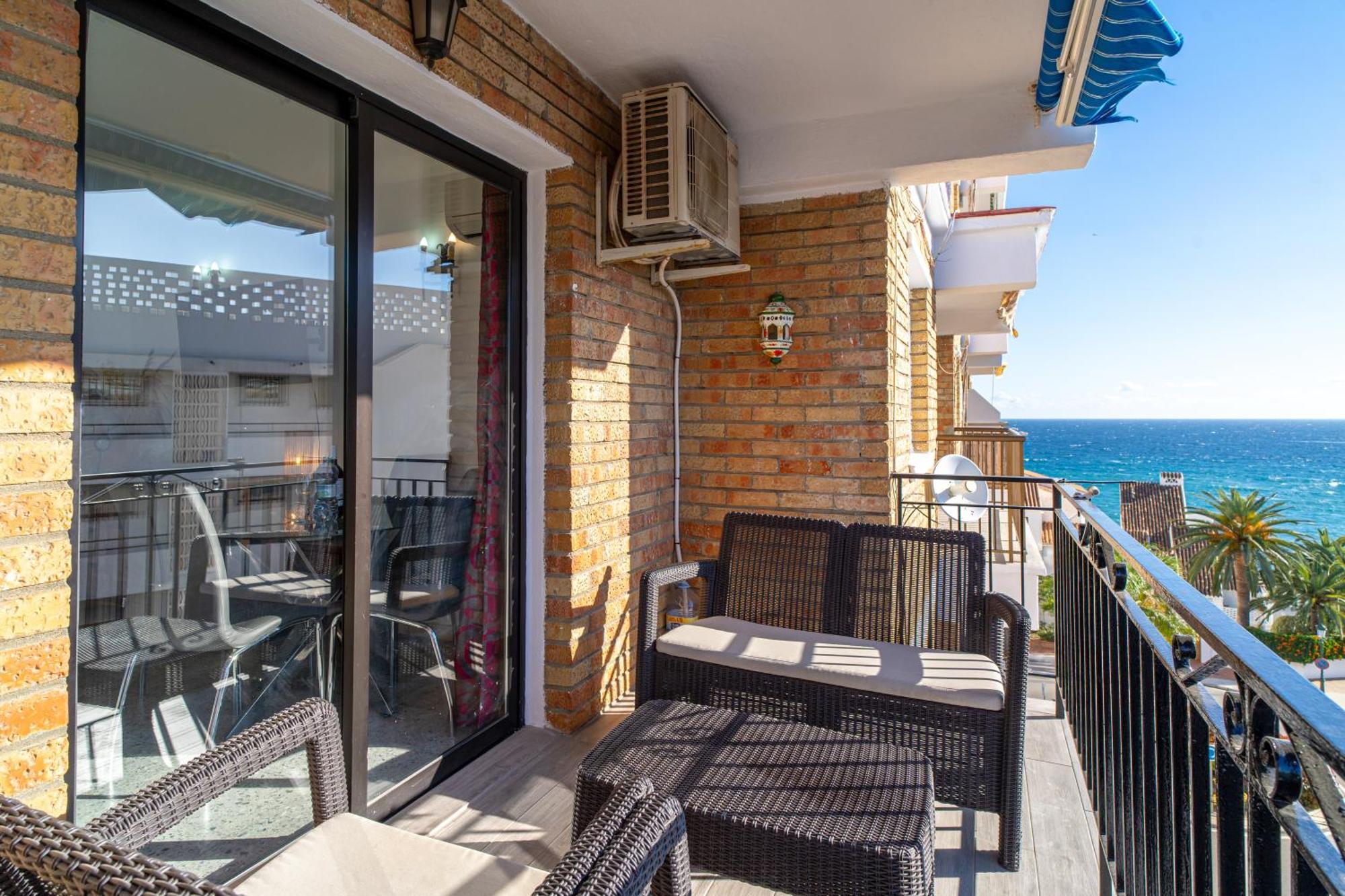 Bahia 49 Apartments Casasol 네르하 외부 사진